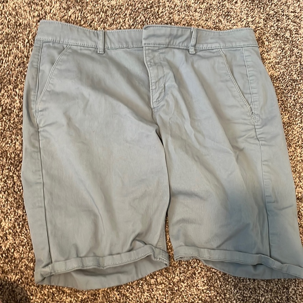 Bermuda roll short